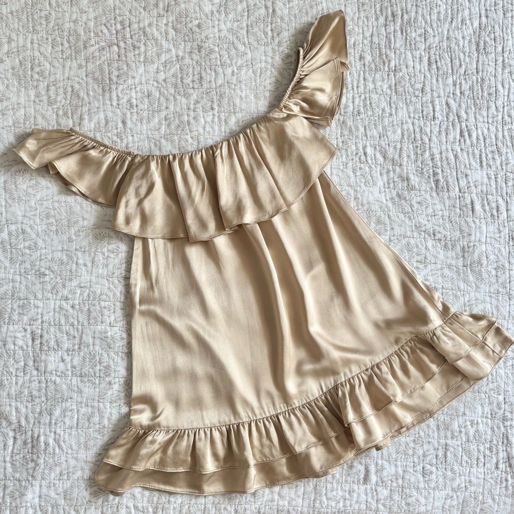 Shore Champagne Off-Shoulder Ruffle Mini Dress 🥂✨ size Small